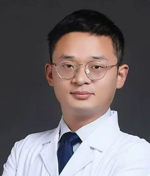 杰出校友-姜智文